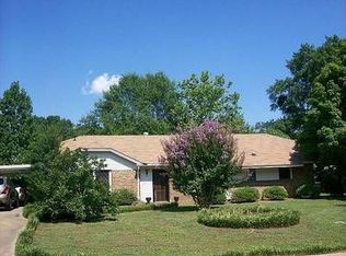 318 Gardenia Rd, Millbrook, AL 36054