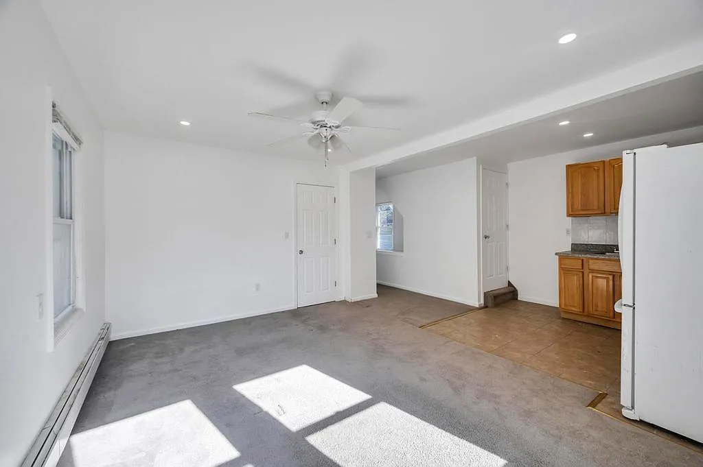 2 bed, 700 sqft, $2,500 — Photo 2