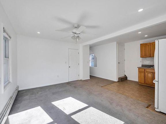 2nd image of 22429 Davenport Ave Floor 2
