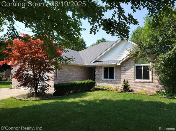 130 Michigan Ave, Marysville, MI 48040