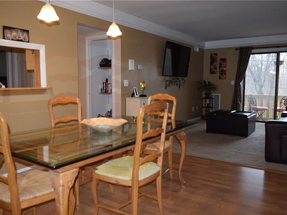 5th image of 1139 1/2 Hartford Ave APT 3B