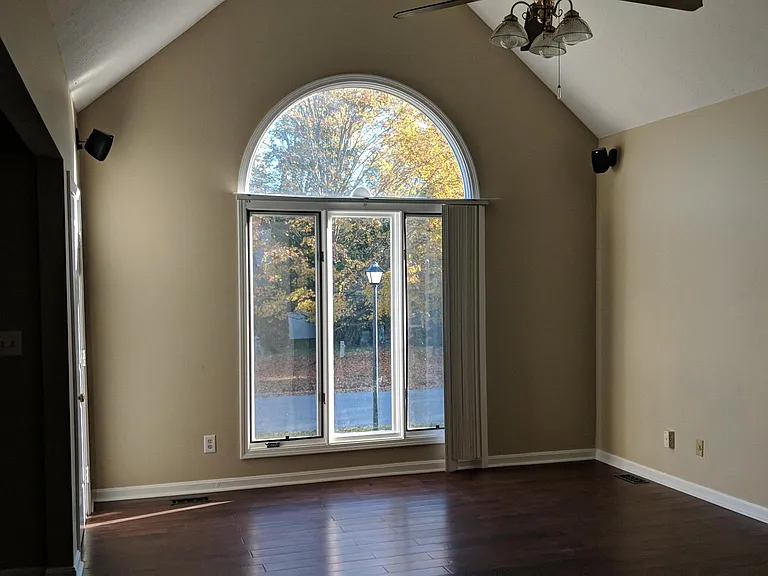 1506 Helmridge Ct — Photo 8