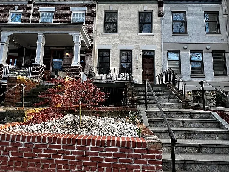 1720 Euclid St NW #B — Photo 1