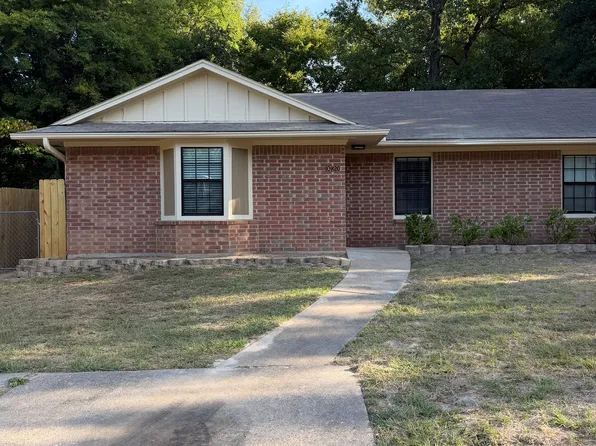 10820 Kiamichi Dr, Tyler, TX 75703