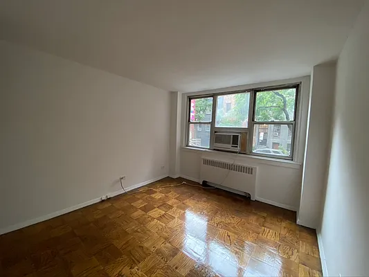 Rented by Compass | media 10