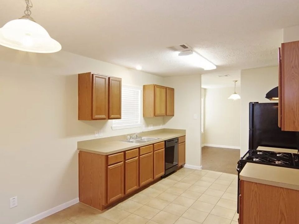 1st image of 13807 Clarehouse Ln #1