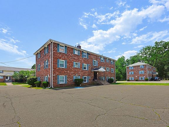 3rd image of 15 Frank St APT 1