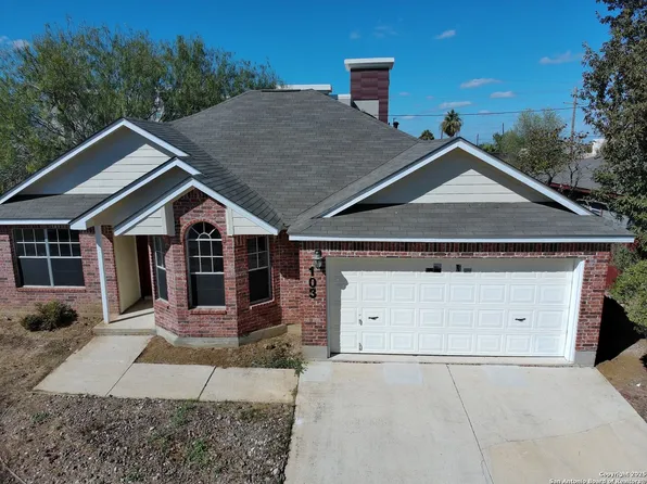 103 Saguaro, Jourdanton, TX 78026