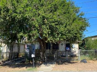 2304 Pine St, Laredo, TX 78046