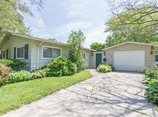 509 Ridgewood Rd, Streamwood, IL 60107