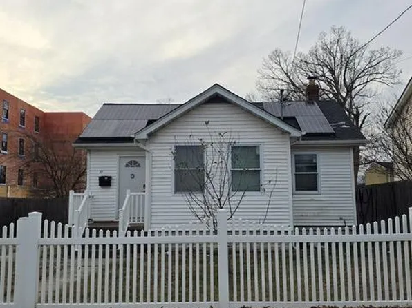10 N 15th Street, Wyandanch, NY 11798