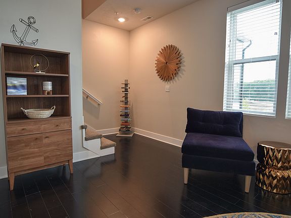 4th image of 10439 S 131st St APT 201