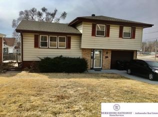 5214 S 41st St, Omaha, NE 68107