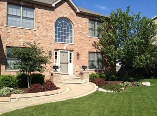 405 Carlton Ct, Oswego, IL 60543