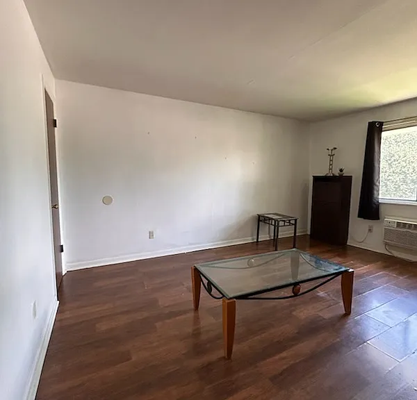 1138 Case Ct — Photo 4