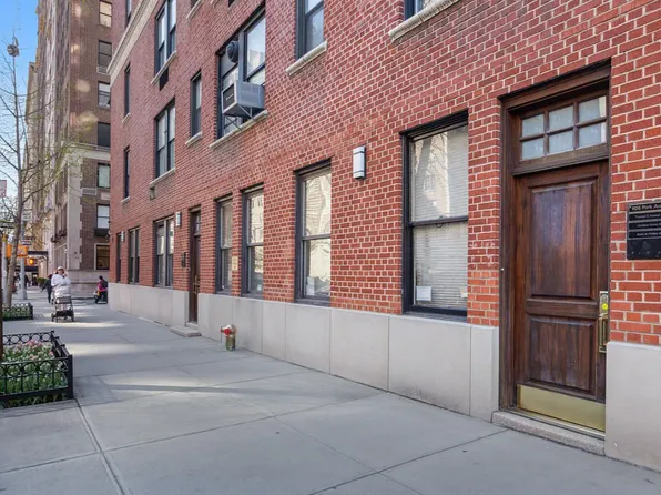 1126 Park Avenue image 4 of 6