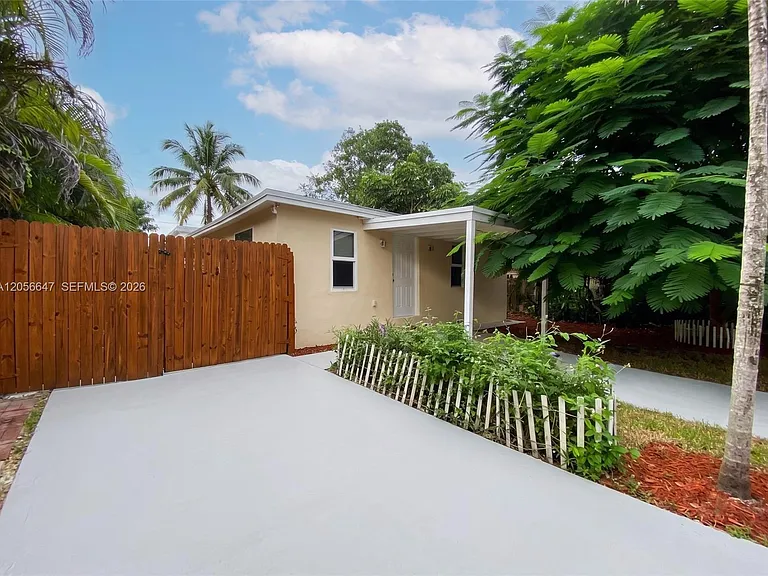 2241 Madison St — Photo 16