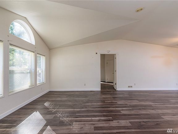 5th image of 7910 173rd Ave NW