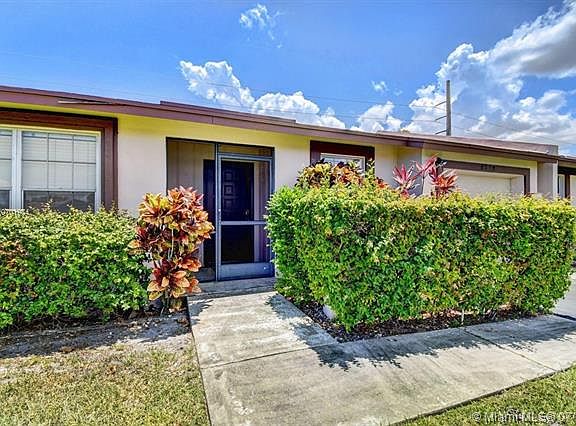 4th image of 5316 Breadfruit Cir #5316