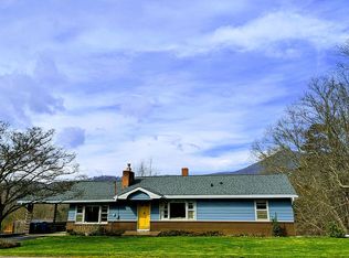 105 Ridge Rd, Candler, NC 28715