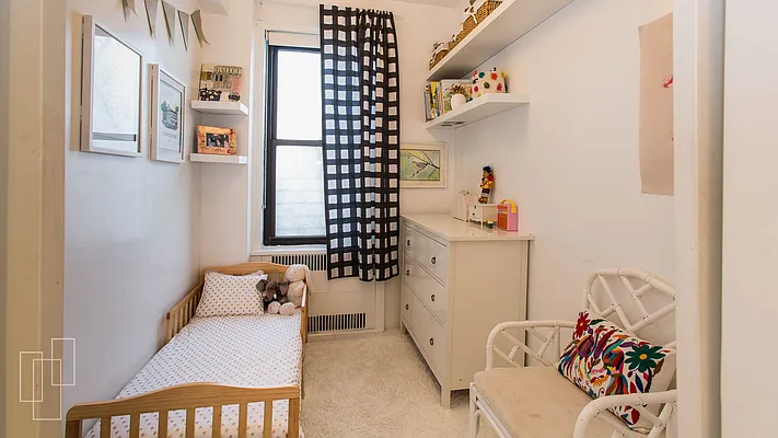 Sold by Garfield Realty  | media 17