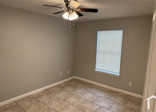 4th image of 4513 Cedar Pass Dr #103