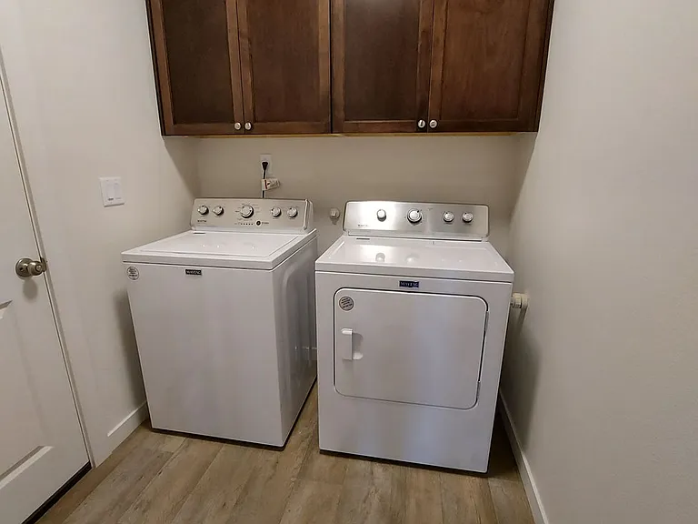 17026 Kasserman Dr — Photo 11