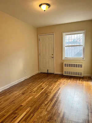 Sold by Remax City Square | media 29