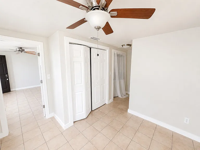 419 S Spring Blvd #419 — Photo 7