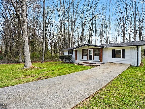 2nd image of 2116 Terry Ln