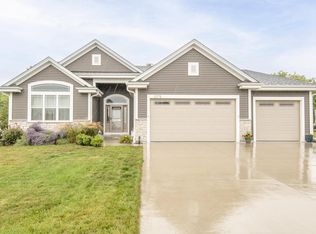 2078 E Teton Trl, Grafton, WI 53024
