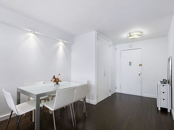5th image of 153 E 57th St APT 15B