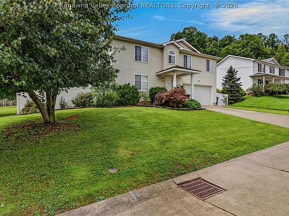 3rd image of 211 Patricia St