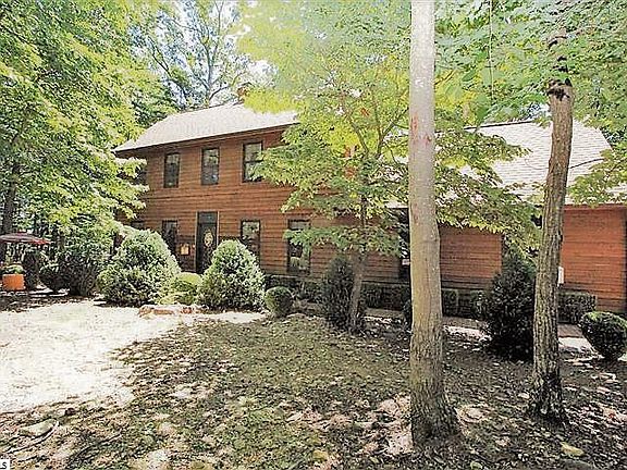 2nd image of 518 Chinquapin Dr
