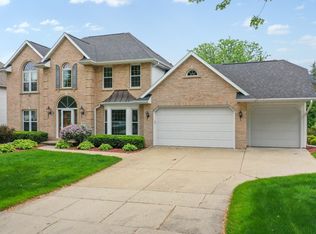 209 E Timberline Dr, Appleton, WI 54913