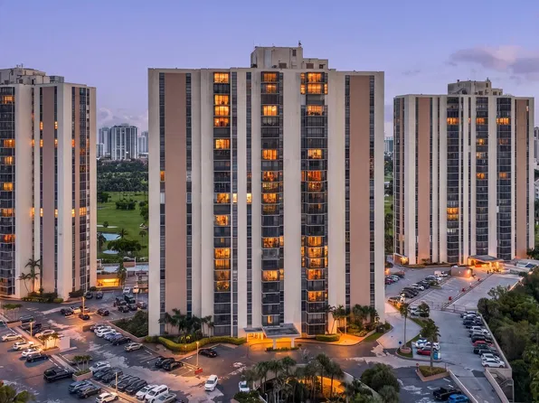 20301 W COUNTRY CLUB Drive #523, Aventura, FL 33180