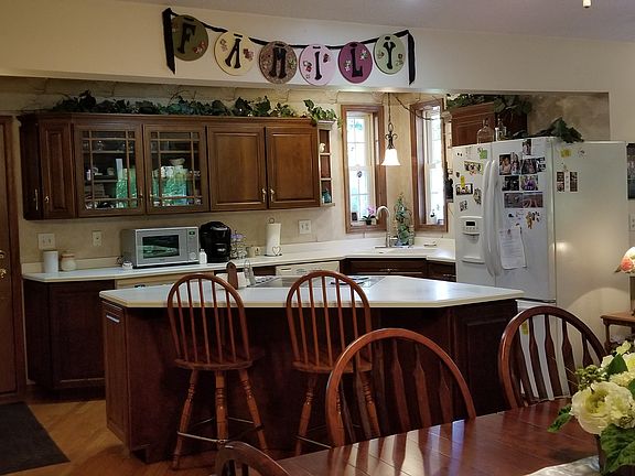 5th image of 274 Fenton Ln