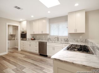 911 Northcrest Dr, San Antonio, TX 78213