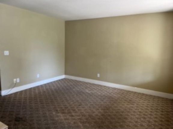 3rd image of 21092 Santa Clara Rd