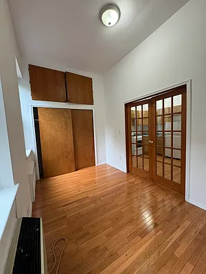 Rented by Peter R. Hungerford, LREB | media 20