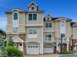 201 Gateway Ct, Union Beach, NJ 07735