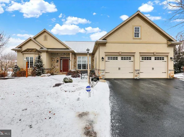 921 Walnut Crest Dr #L-0068, Lebanon, PA 17046