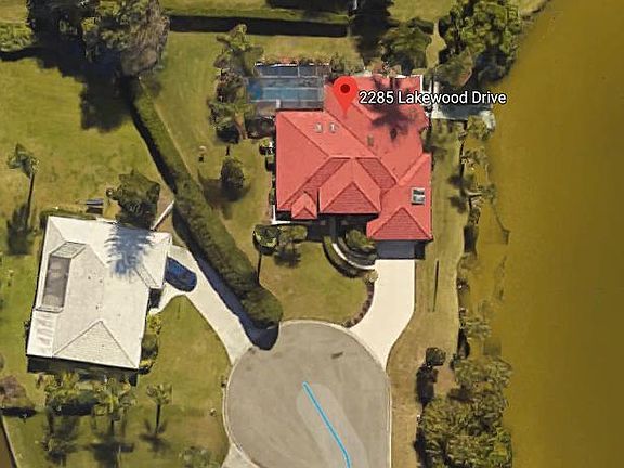 2nd image of 2285 Lakewood Dr