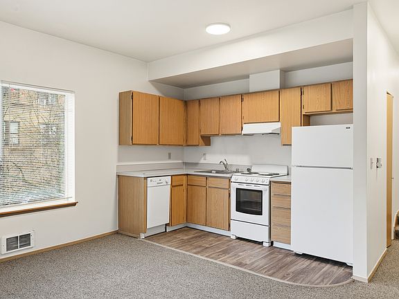 3rd image of 103 Vine St #0257e7dbc