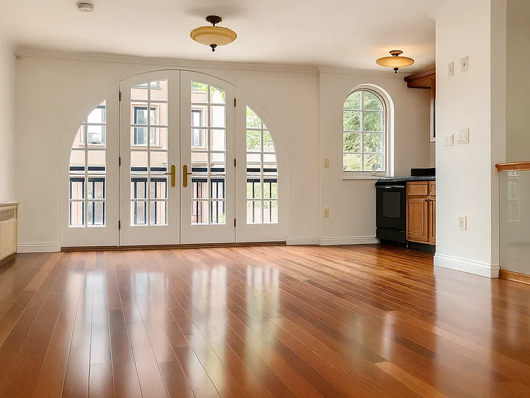 603 Henry St #1 — Photo 9