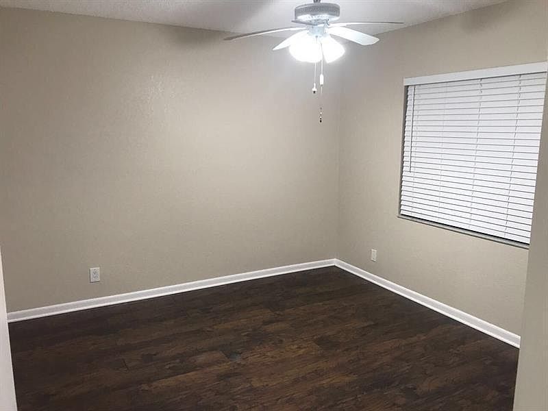 1st image of 9980 Twin Lakes Dr