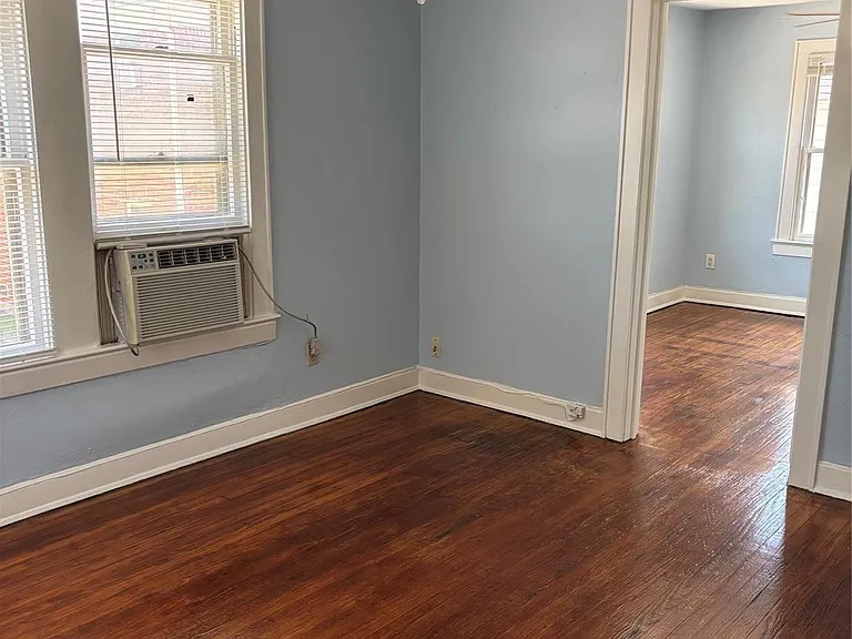 4304 Pease St #1/2 — Photo 4