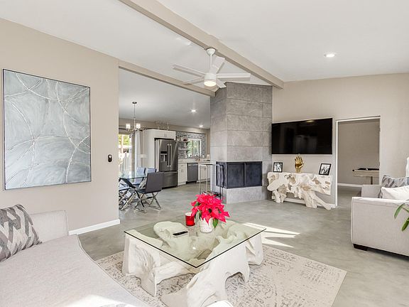 5th image of 2507 E Richards Pl