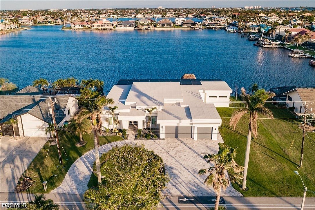 5419 Skyline Blvd, Cape Coral, FL 33914 | MLS #2026014074 | Zillow