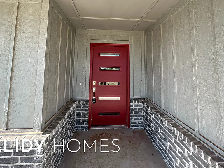 102 Olde Mill Rd — Photo 3